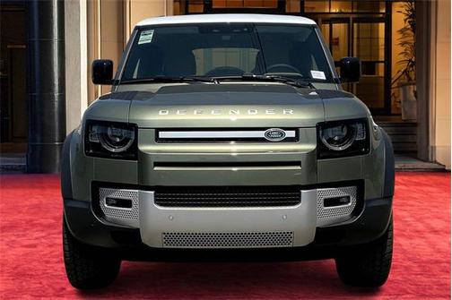 2025 Land Rover Defender 130 P300 S