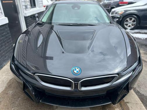 2017 BMW i8 Coupe 2D