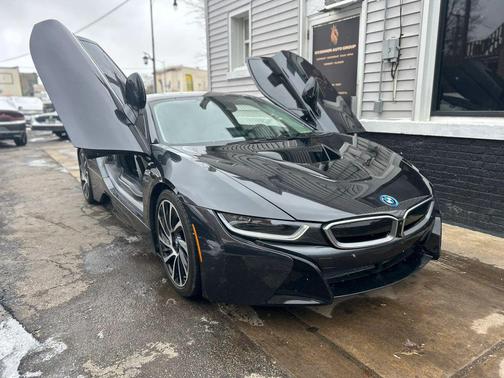 2017 BMW i8 Coupe 2D