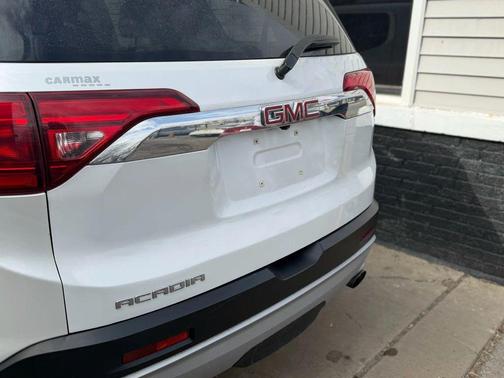 2018 GMC Acadia SLE-2