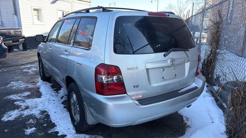 2004 Toyota Highlander Base