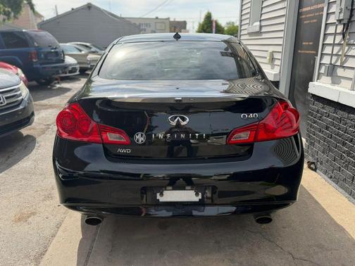 Black Obsidian 2015 INFINITI Q40 Base