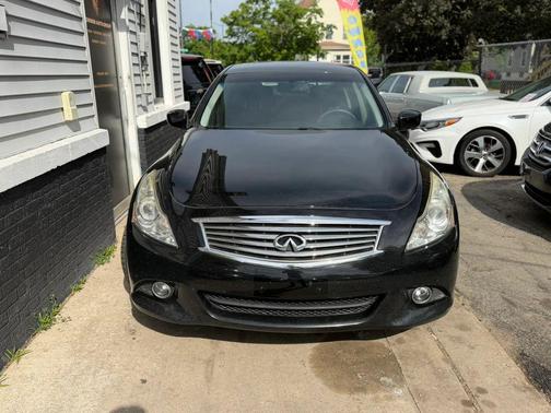 Black Obsidian 2015 INFINITI Q40 Base