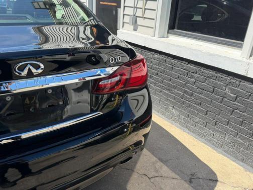 Black Obsidian 2019 INFINITI Q70 3.7X LUXE