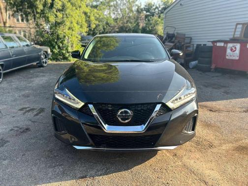 Black 2019 Nissan Maxima 3.5 SV
