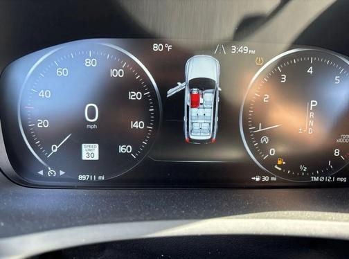 2016 Volvo XC90 T6 Momentum