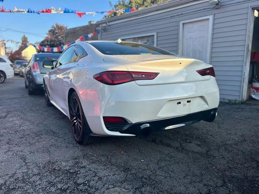 2018 INFINITI Q60 3.0T LUXE