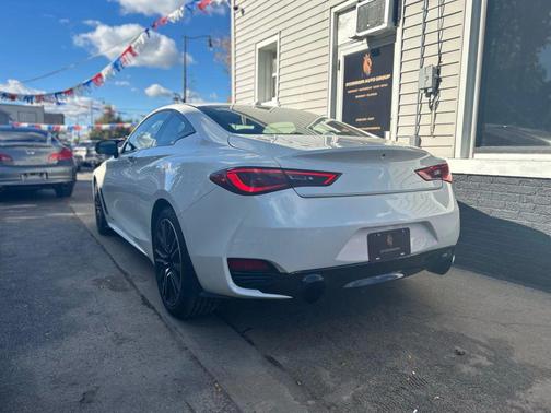 2018 INFINITI Q60 3.0T LUXE