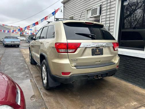 2011 Jeep Grand Cherokee Laredo