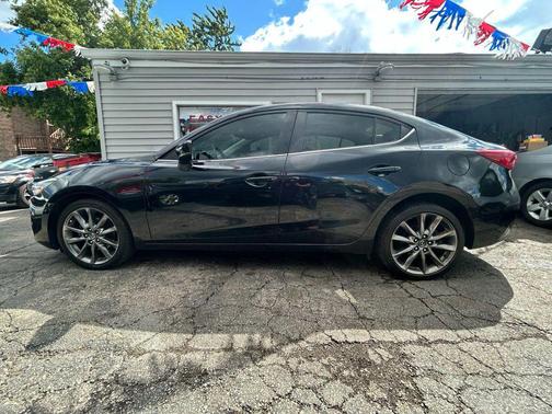 2018 Mazda Mazda3 Touring