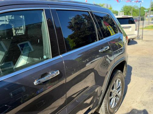 Granite Crystal Metallic Clearcoat 2016 Jeep Grand Cherokee Limited
