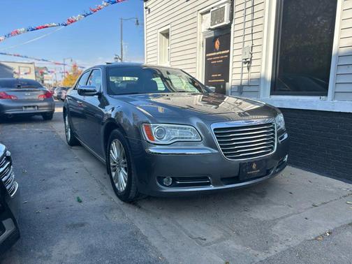 2011 Chrysler 300C Base