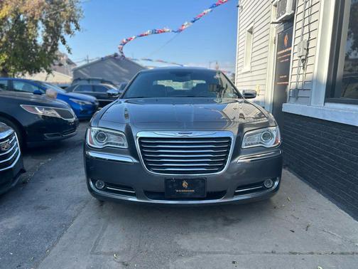 2011 Chrysler 300C Base