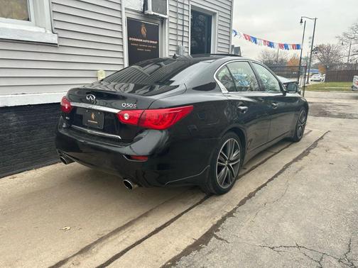 2015 INFINITI Q50 Sport