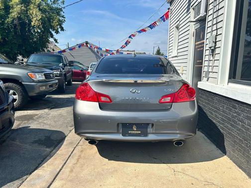 2011 INFINITI G37x Base