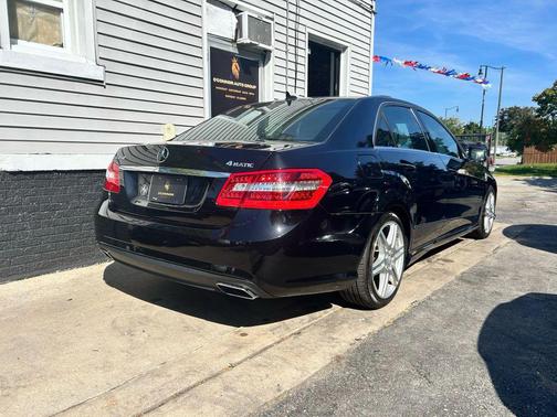 2010 Mercedes-Benz E-Class E 350 4MATIC Sedan 4D