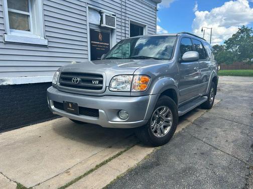 2004 Toyota Sequoia SR5