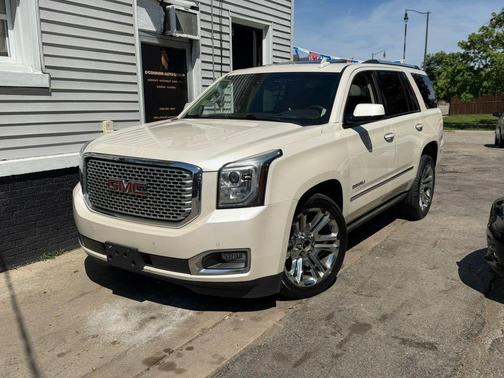 White Diamond Tricoat 2015 GMC Yukon Denali