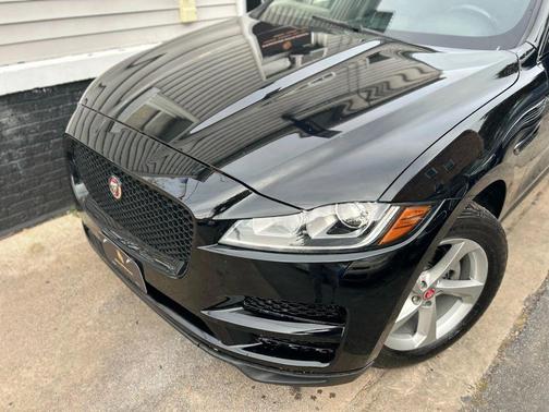 2019 Jaguar F-PACE 25t Premium