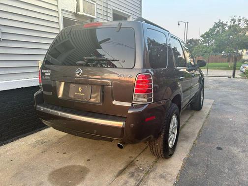 2005 Mercury Mariner Luxury