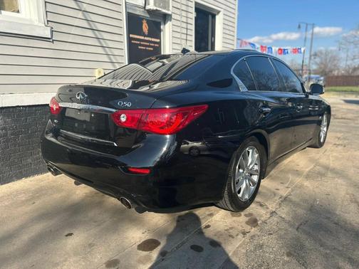 2015 INFINITI Q50 Premium