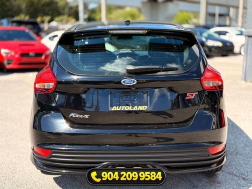 Shadow Black 2018 Ford Focus ST