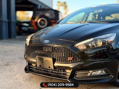 2018 Ford Focus ST 