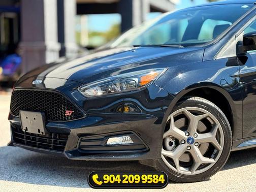 Shadow Black 2018 Ford Focus ST