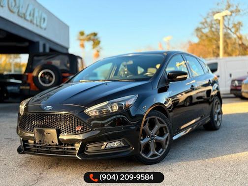 2018 Ford Focus ST 