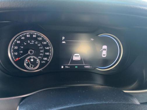 2023 Genesis G70 2.0T RWD