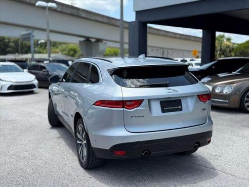 2019 Jaguar F-PACE 25t Prestige