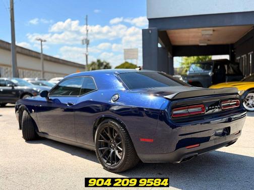 Contusion Blue Pearlcoat 2017 Dodge Challenger R/T 392