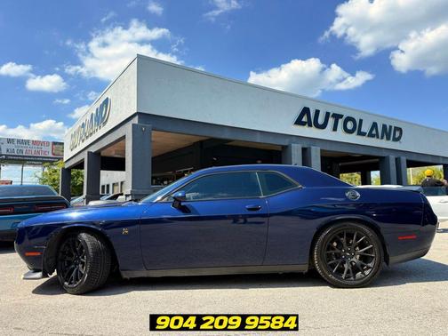 Contusion Blue Pearlcoat 2017 Dodge Challenger R/T 392