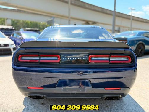 Contusion Blue Pearlcoat 2017 Dodge Challenger R/T 392