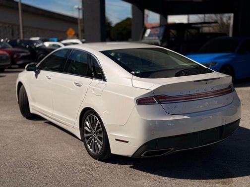 2020 Lincoln MKZ Standard
