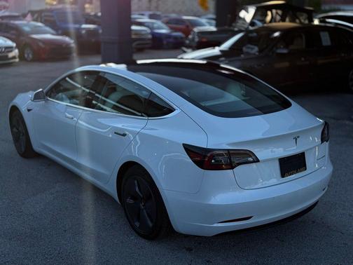 2020 Tesla Model 3 Long Range