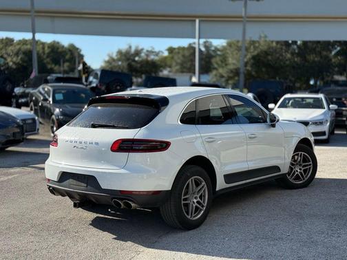2016 Porsche Macan S