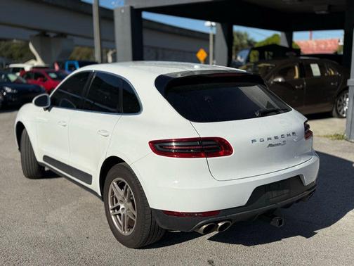 2016 Porsche Macan S