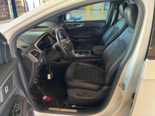 2021 Ford Edge ST Line