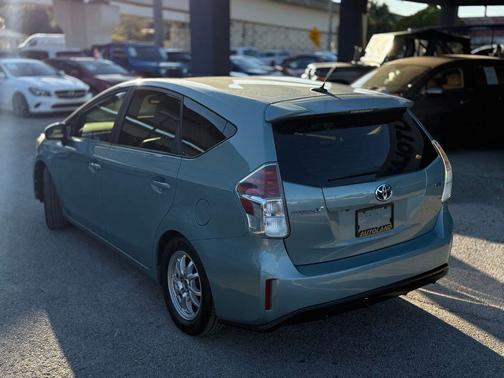 2015 Toyota Prius v Four