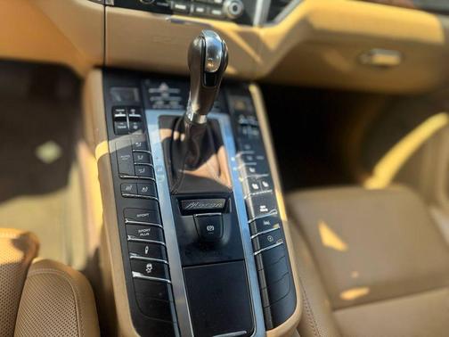 2018 Porsche Macan S