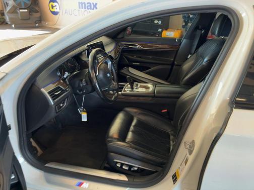 2016 BMW 750 i xDrive