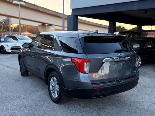 2022 Ford Explorer Base