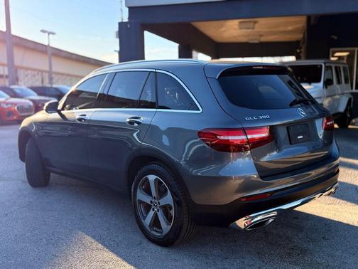 2017 Mercedes-Benz GLC 300 Base