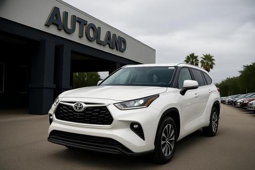 2021 Toyota Highlander LE