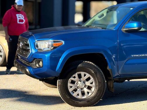 2017 Toyota Tacoma SR5