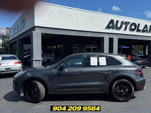 Gray 2018 Porsche Macan Macan