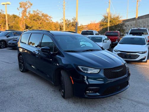 2021 Chrysler Pacifica Hybrid Touring L