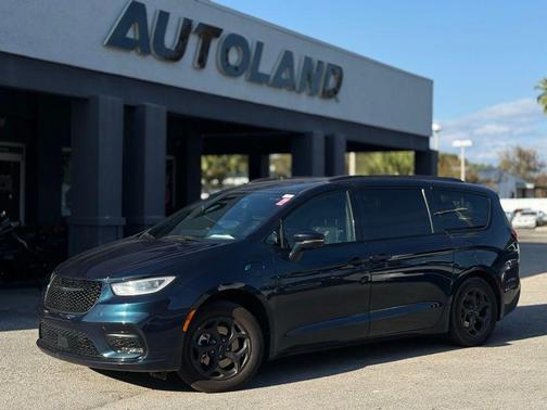2021 Chrysler Pacifica Hybrid Touring L