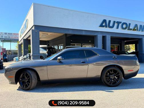 Granite Pearlcoat 2016 Dodge Challenger R/T
